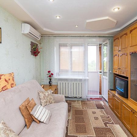 Comfortable Apartments On Hrushevskogo Street Near 16 City Hospital Dniepropietrowsk Zewnętrze zdjęcie