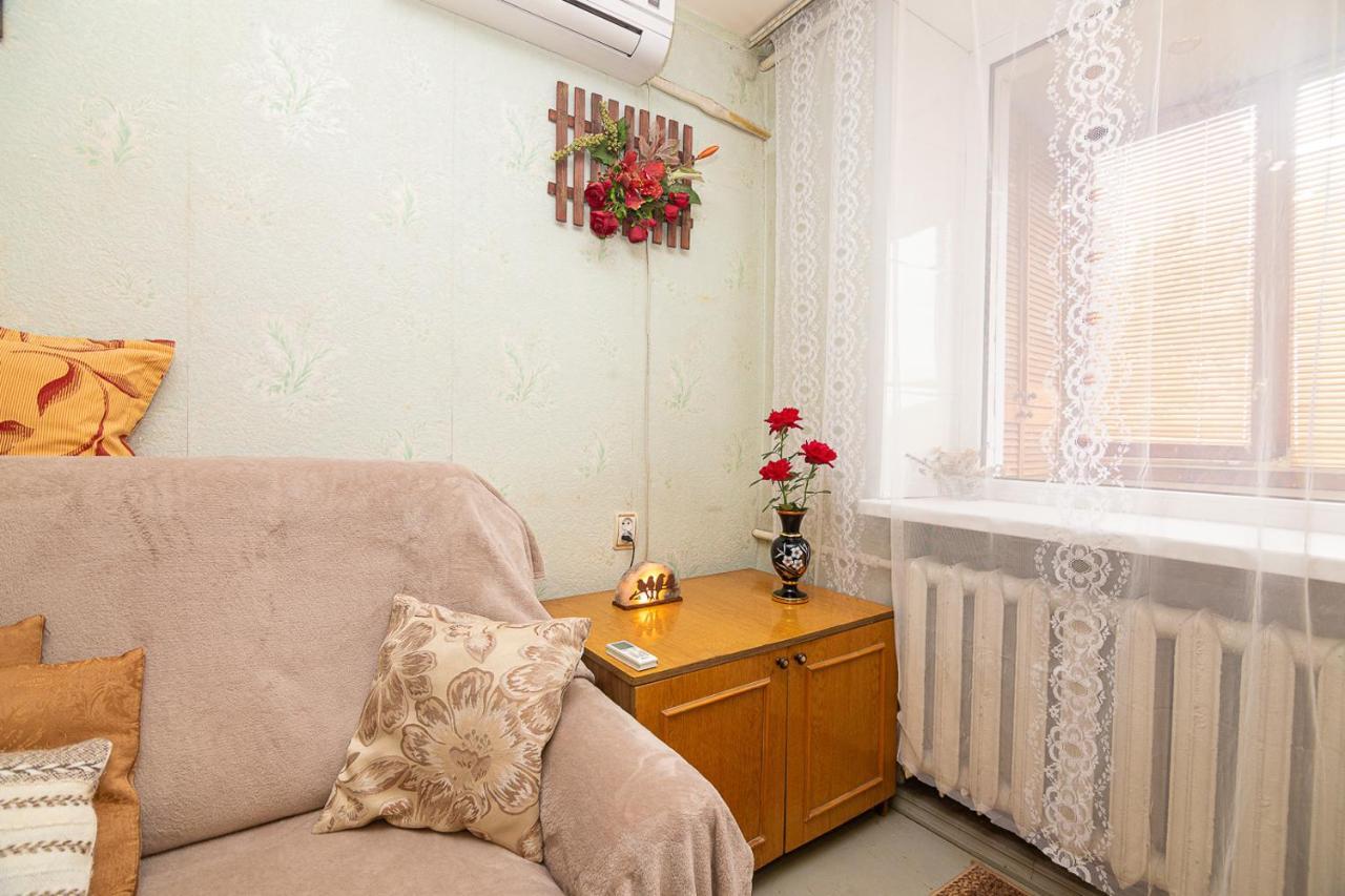 Comfortable Apartments On Hrushevskogo Street Near 16 City Hospital Dniepropietrowsk Zewnętrze zdjęcie