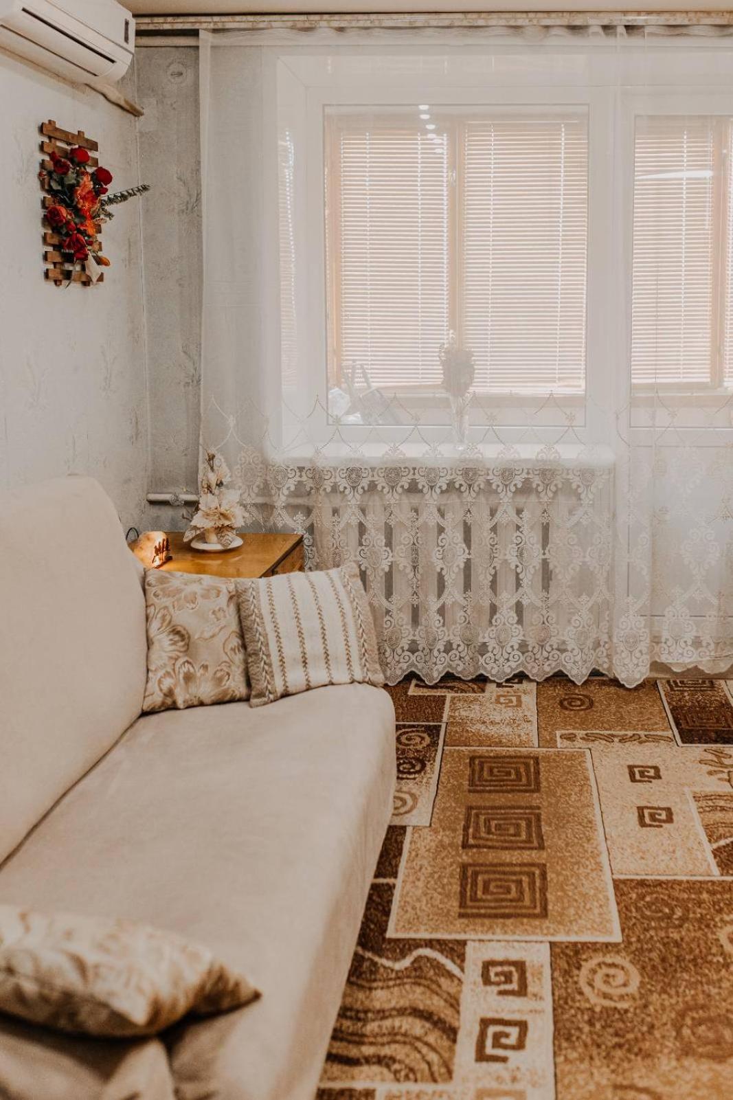Comfortable Apartments On Hrushevskogo Street Near 16 City Hospital Dniepropietrowsk Zewnętrze zdjęcie