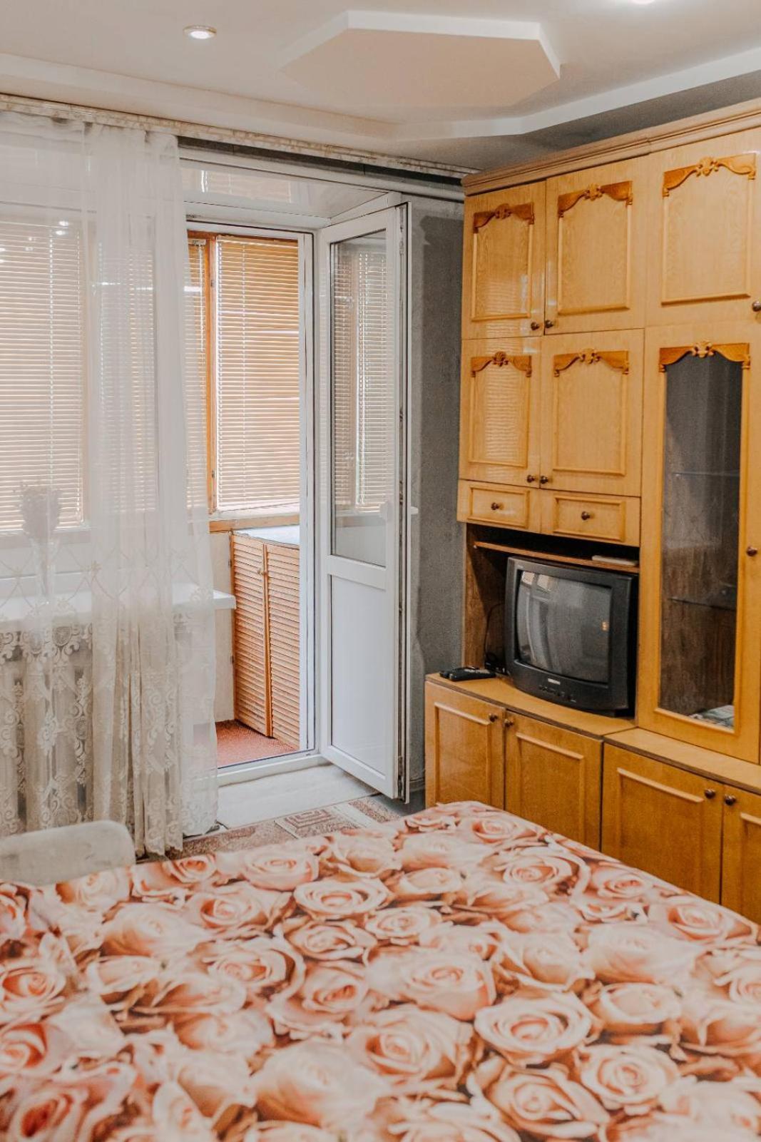 Comfortable Apartments On Hrushevskogo Street Near 16 City Hospital Dniepropietrowsk Zewnętrze zdjęcie